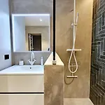 Le Musti - A L'entrée Du Viel Appartement *