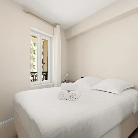 Le Musti - A L'entree Du Viel *