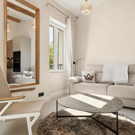 Le Musti - A L'entree Du Viel *