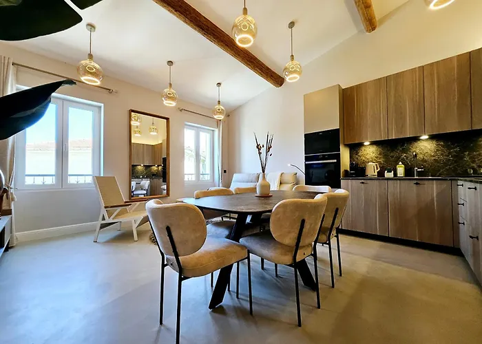 Le Musti - A L'entree Du Viel Apartment *