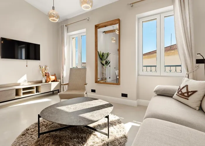 Le Musti - A L'entree Du Viel 昂蒂布